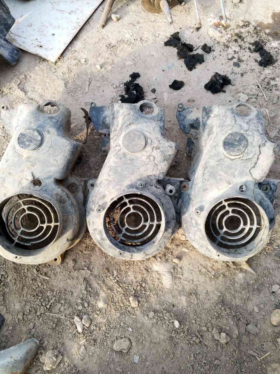 مثل ما موضح بالصور أغراض دراجه فراشة كلها تفصيح الشراي يقيم ويجي ياخذ بحق الله توصيل ما عندي مكاني الحمزة الغربي ***********
