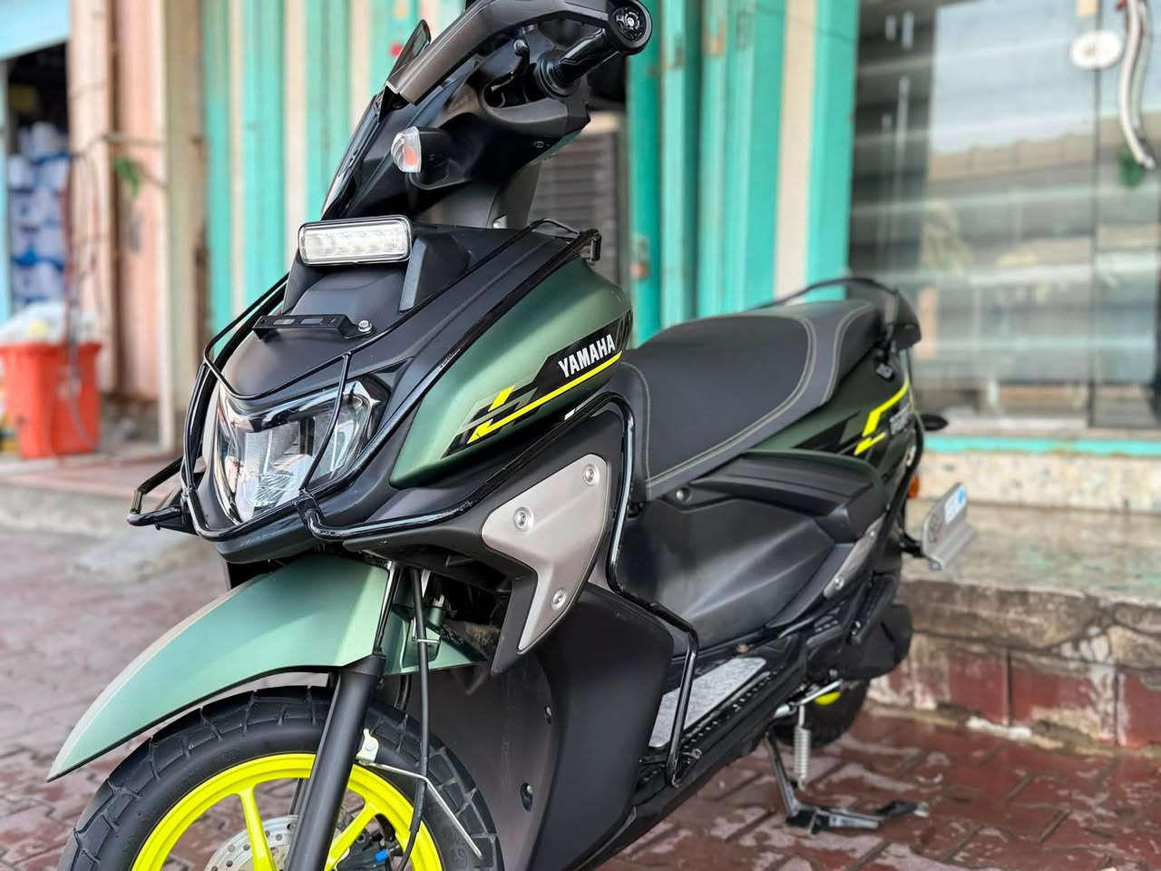 ســلام عليڪم 🤝
⭕️YAMAHA ZR  2025
🩸مكفوله بحاله الوكاله 🔴 🟣 🟢
‎
‏‎للاستفسار ***********☎️ ‏السماوة الحيدريه .شارع المحافظه ‏‎متوفر🟥بيع🟥شراء🟥مراوس🚦اقصاد⭐️
