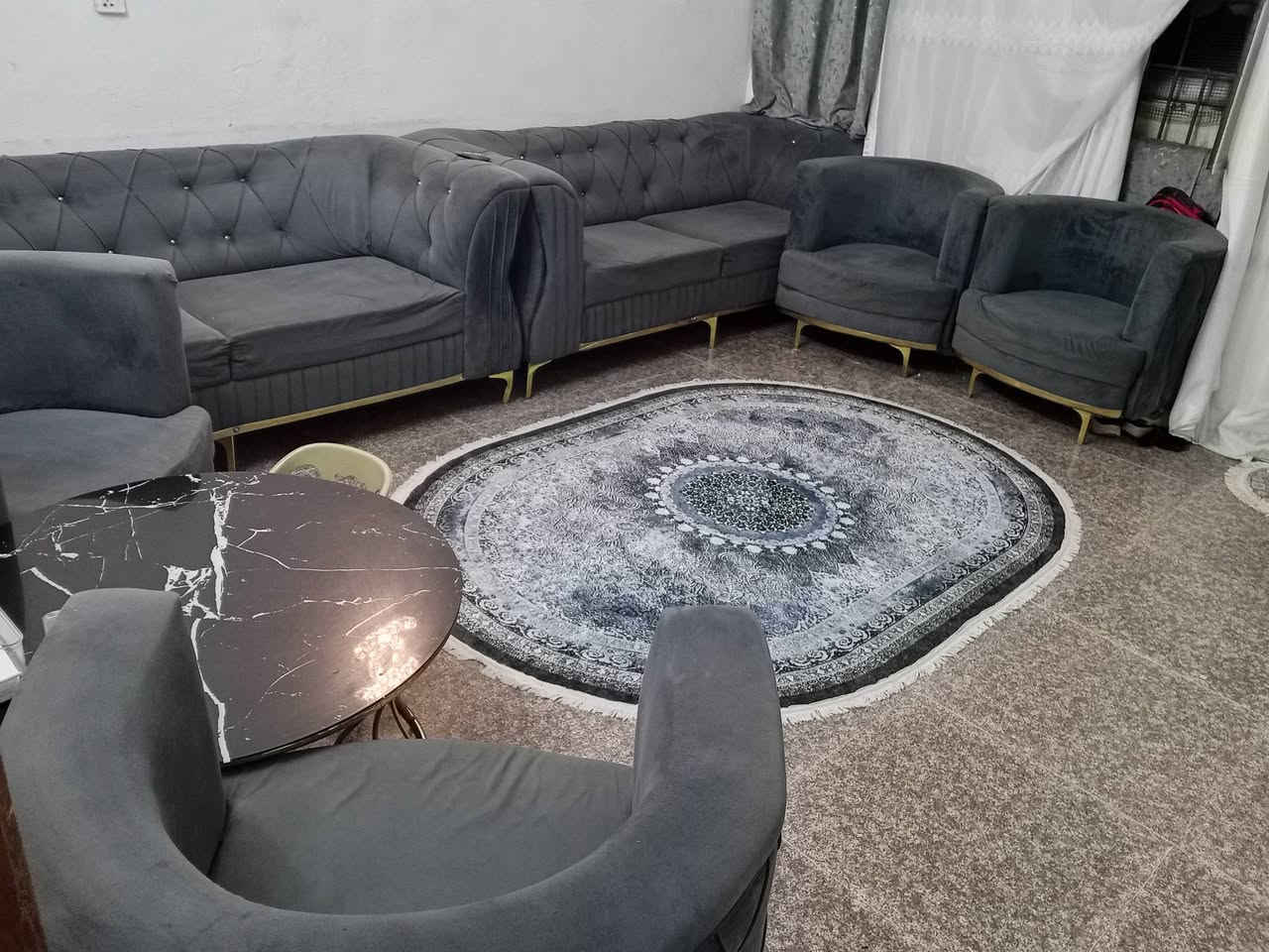 قنفة ١٠ مقاعد • نضيف جدا • البياع