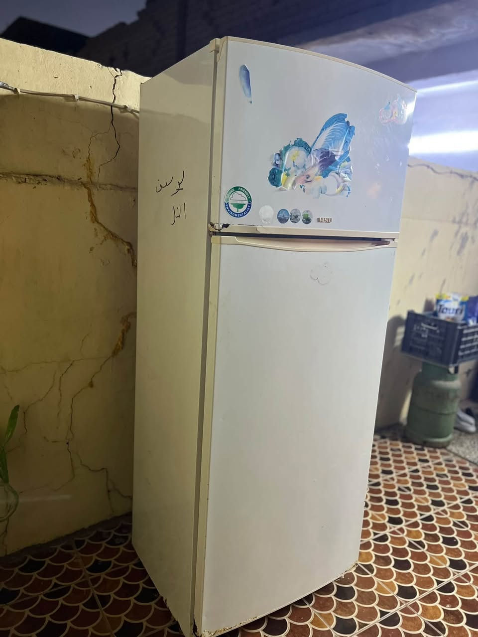 ثلاجة حجم كبير للبيع ، شغاله شرط الفحص ما بيها شي سعر 115 ( *********** )
