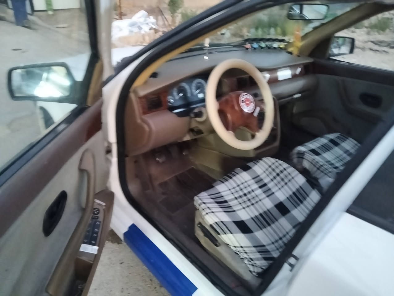 سلام عليكم سياره سمند موديل 10 ناطق سياره بسمي كير مكينه جدد تبريد ثلج تخم تاير جديد كهربايات كلهة شغاله صدر امامي خلفي جديد بيهة بس طخة خفيفة يم الايت المامي سياره حلوه مكان سياره بل حسينية مال راشديه سعر 40 وبيهة مجال تصال بل رقم ***********
