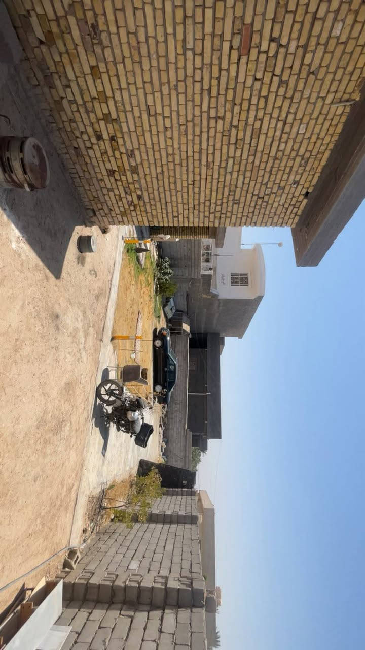 #عقار- للبيع ✅
🏠طابو زراعي نموذج 25 اقرار محكمة مساحة 600 م السماوة (سيد علاوي) قرب قرب جسر بربوتي
🏠 بناء سنة 2023
📌 طابق واحد ( غرفتين وصالة كبيرة ومطبخ وبراني 8×5 وصحيات) حديقة وكراج 
السعر 💵 150 وقابل للتفاوض 
للراغبين بالشراء تواصل على الواتساب او الاتصال على الرقم التالي ***********
عنوان المكتب السماوة أم العصافير مقابل جامع الزهراء 
🔺 ملاحظة: عمولة المكتب 1٪ من البائع والمشتري غير قابلة للتفاوض 
🔺 للراغب في عرض عقاره لدى مكتبنا تواصل خاص مع ذكر تفاصيل العقار 
📌من لديه طلب شراء وجاد بالشراء سنوفر طلبه باسرع وقت ممكن من قطع ودور سكنية وهياكل ودوانم
