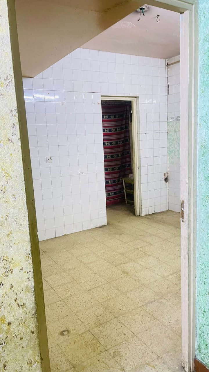 للبيع شقة في مجمع القادسية

📍 الموقع: قرب مدرسة عمر المختار +كراج المجمع

🏢 الطابق: ثالث

🛏️ عدد الغرف: ٢ غرف

🏡 شقة مناسبة للسكن والاستثمار

للمهتمين والاستفسار، يرجى التواصل على الخاص.

***********
***********
