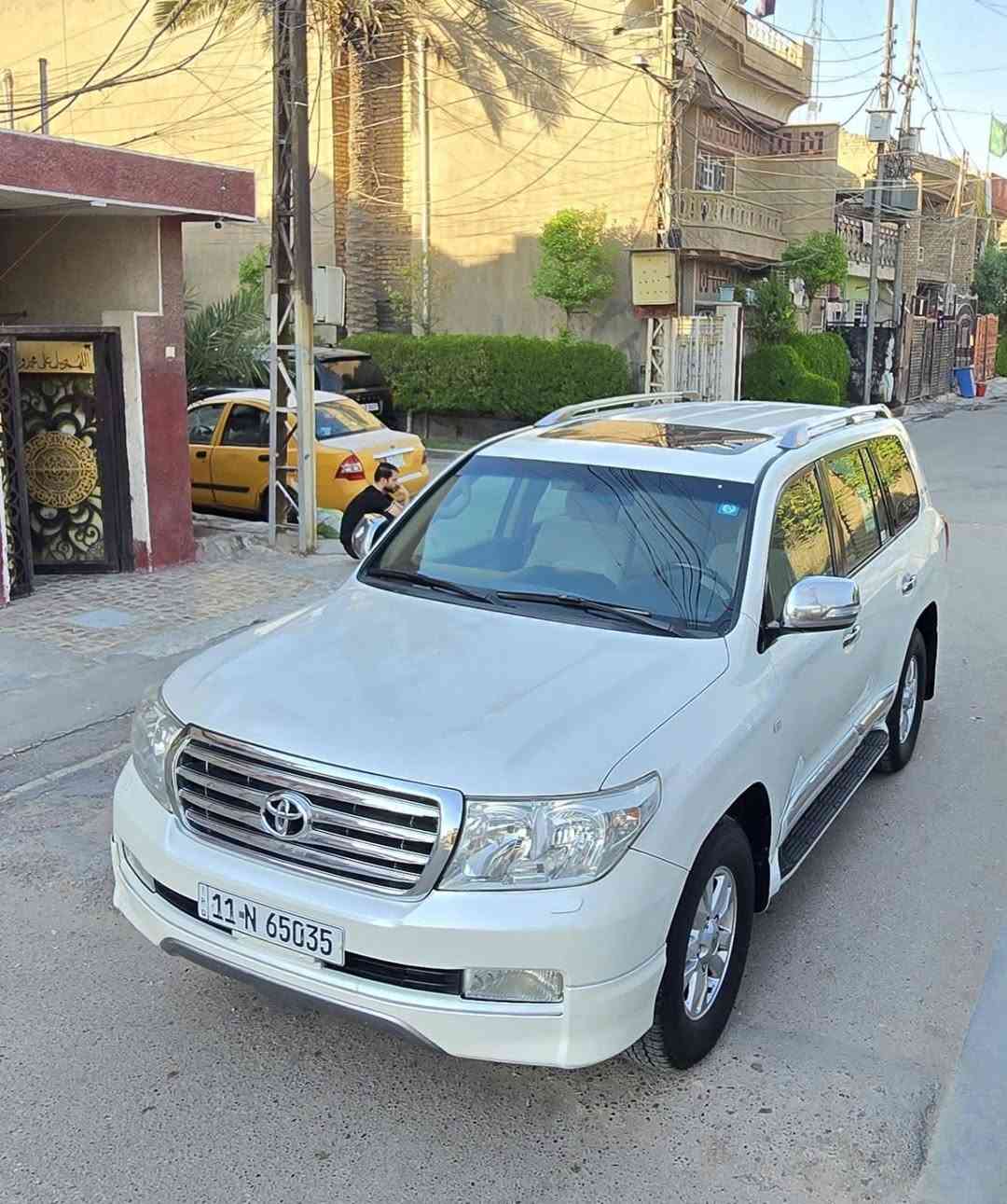 #السلام عليكم من رخصة مدير الكروب المحترم لاندگروز 2010 ستينية يابانية السيارة فول مواصفات بصمة تحكم جهتين شاشة  كامرا  حساس خلفي زرادات لايت ثلاجة فتحة 3 قطع تبريد 7 راكب وبعد بيهة هواي مواصفات معروفة مواصفات الستينية السيارة تراي مال زيرو تخم تاير جديد صدر جديد كير ومكينة خير من الله تبريد ثلج رقم بغداد دولي هزة جديدةالسيارة بسمي  السيارة مكفولة كفالة عامة حتة البلاستك بدون لا صبغ ولا ضربة السيارة احلة من الصور السيارة جديدة جدا رقم الهاتف *********** 
مكان السيارة بغداد حي اور 
السعر:263 او بيه مجال بصيط
