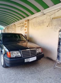 مرسيدس W124 • حجم 300 • رقم مميز 95555