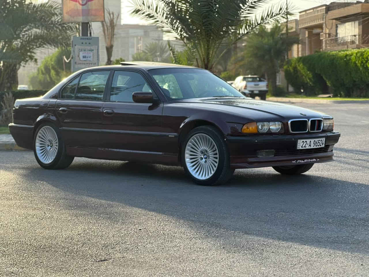 السلام عليكم للبيع بيئم خفاش 1996 728 اصل السياره جديده مناقصها اي شي رقم اربيل تحويل مباشر بيها رش جماليه مكان السياره بغداد السعر 75$ ***********
