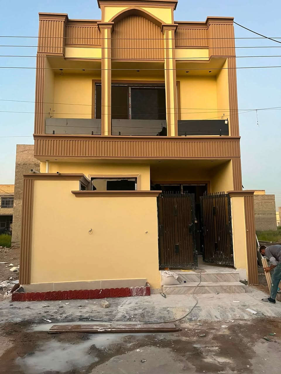 السلام عليكم بيت للبيع في مجمع الرحمئن ١٠٠متر شارع عشره الواجهه٦وربع والنزال١٦جاهز للسكن لاستفسار اتصال عل رقم***********
