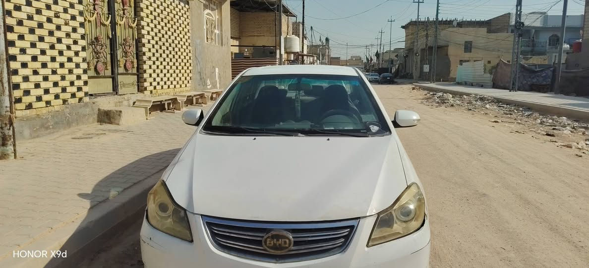 بي وايدي 2013 للبيع
السعر35 بيها مجال بسيط
***********

نص مكتوب في الصور:
- HONOR X9d