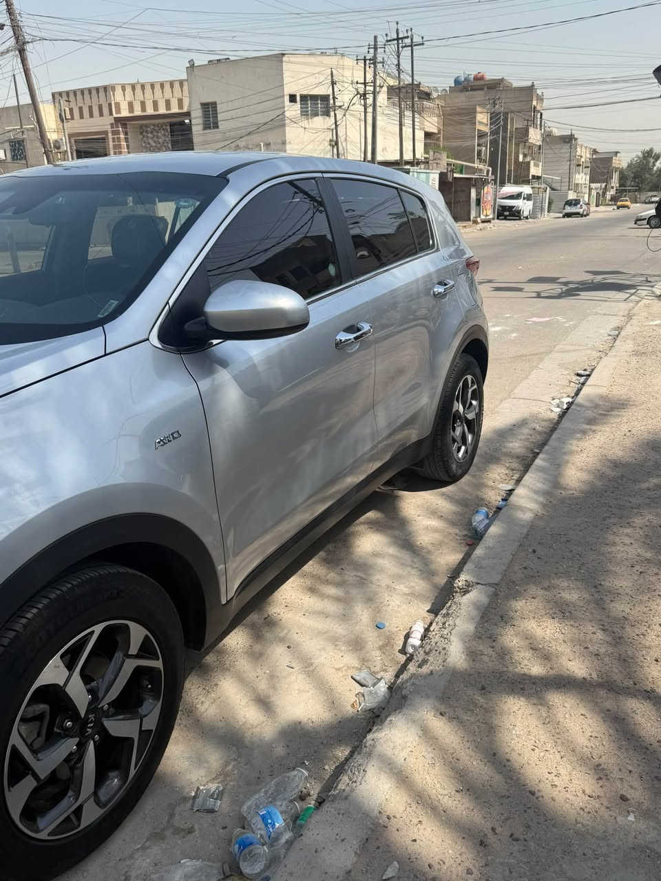 سبورتج 
موديل 2021 
نص فول 
رادار 
كامره دواره 
شاشه كبيره 
تحكمات جهتين 
تبريد قطعتين 
دفع رباعي 
نضام نزول منحدرات 
عداد المشي 70 
تحديد مسار 
كروز سرعه 
صبغ جاملغ خلفي ايمن 
السعر 160 بيها محال قليل 
لل استفسار 
***********
