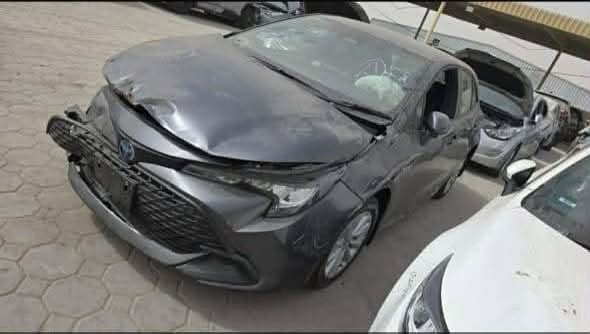 كورلا هايبرد هاشباك ٢٠٢٥ ماشية ١٢ الف محرك ١٨٠٠ رقم بغداد الجديد وارد ياباني ستيرن يمنة راجع كلشي بلاد ايرباك ستيرن بلادي جديد سونار بل صور وصورة الحادث هم وكلشي واضح بل صور جاملغ امامي بس بارد بدون صبغ باب مابيهة ضربة بس كلير بسبب شامرين بطش عليه بل خارج البنيد تعديل وصبغ وماكاعد عدل موضح بل صور ب اسمي تحويل بنفس اليوم عنواني بغداد الدولعي جسر الدباش
ب ١٢٨ قفل ماكو هيج سعر موديل ٢٥ وماشي ١٢ الف يعني زيرو 
***********
