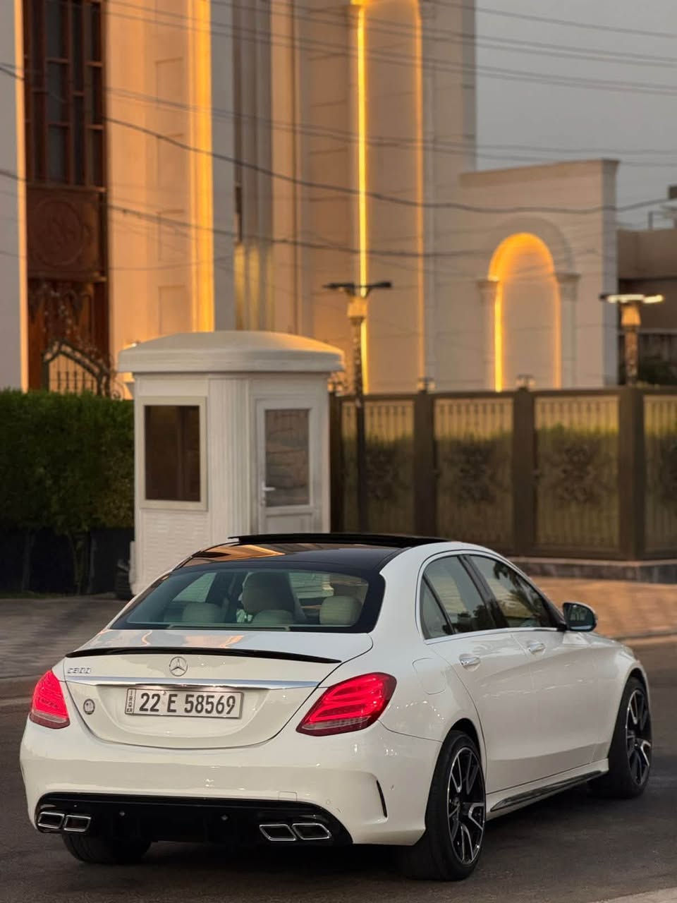 🇩🇪🚘 مرسيدس C300 | 🔥
🔹 الفئة: C300
🔹 المحرك: 2.0L Turbo – 4 سلندر
🔹 القوة: 241 حصان تقريباً
🔹 ناقل الحركة: أوتوماتيك 7 سرعات
🔹 الوقود: بنزين
🔹 الموديل: 2016

⭐ المواصفات:

✅ جلد
✅دبل ماوس
✅تدفئة مقاعد و المقود 
✅ مقاعد كهربائية
✅ ذاكرة مقعد السائق
✅ فتحة سقف بانوراما
✅ شاشة وسطية
✅ كاميرا خلفية
✅ حساسات أمامية وخلفية
✅ دخول وتشغيل بصمة
✅ مثبت سرعة
✅ تحكم بالمقود 
✅ إضاءة LED
✅ ويل 20
✅ تبريد أوتو
✅ أنظمة ثبات وأمان متكاملة
✅ صفر مسج بدون اي مشاكل
✅حادث جاملغ و بنيد صبغ

💰 السعر: [ 188 ]
📍 الموقع: [ بغداد المنصور ]
📞 للاستفسار والتواصل: [***********]
