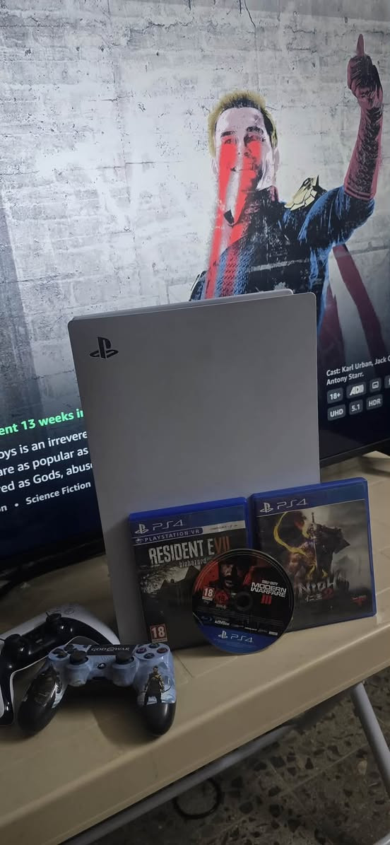 السلام عليكم
Ps5 فات
نضافه 90%   
ذاكرة 1 تيرا   ملحقاته كامله تتضمن 
الكيبلات الاصلية مالته 
3 اقراص  نضيفات 
جوستكات عدد 2 واحد  مال ps4  تجاري والثاني مال ps5 الاصلي 
بدون كارتونه السعر ٦٥٠  قفل. مكاني 
بغداد / العامرية 
الرقم /.  ***********
