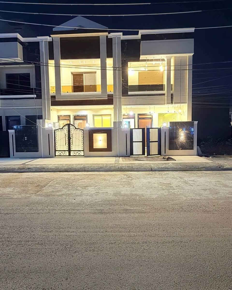 منازل  للبيع العدد 2 مساحة 100متر طابو ملك صرف 
العنوان/حي جهاد/الاساتذه /على اربع شوارع مباشر 
مجاور مجمع السلام السكني بناء حديث 
 يحتوي كل الدار غرف نوم 5 + صحيات العدد 2 
استقبال و مطبخ 
 للاستفسار // 
***********
