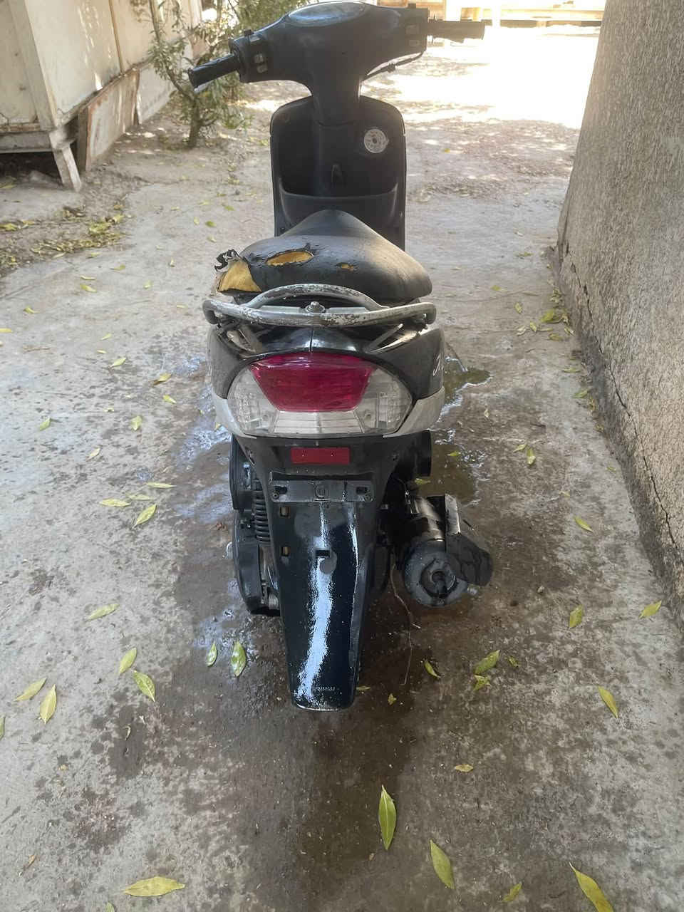 دراجهً  نضيفه كلش ما مفتوحه ماكس  جاهزه من كلشي ومضمونه  السعر ٣٢٥ وبيه مجال الاتصال ***********
