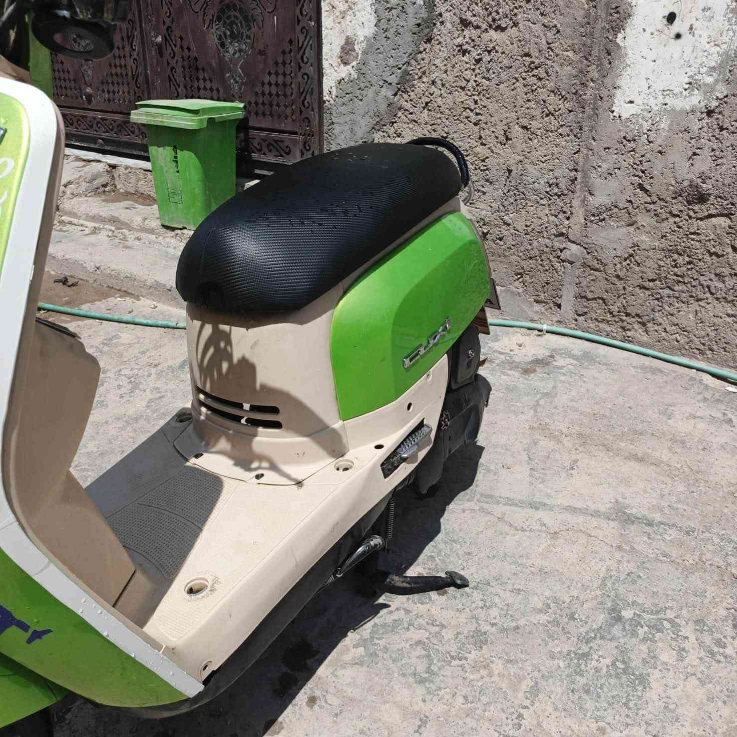 بوليس • نقوص بسيطة • مجال