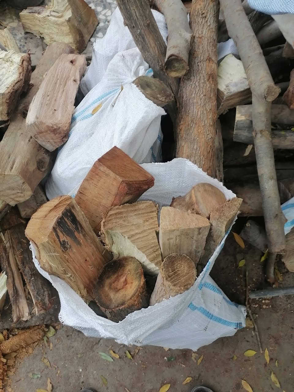 حطب يابس • كواني • توصيل