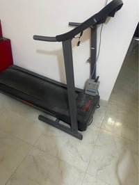 جهاز رياضي جري  امريكي بحاله جيده ونظيف ابد مداخل تصليح الحاله البلادي...