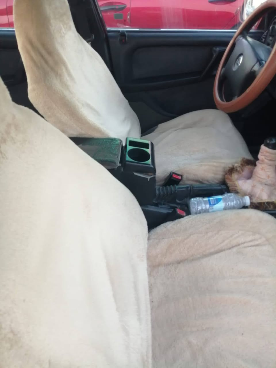 سلام عليكم سياره أوبل اميكا 93 رقم الانبار انكليزي بسمي محرك وكير مقفلات محرك 20  السعر 40 وبيه مجال ***********
