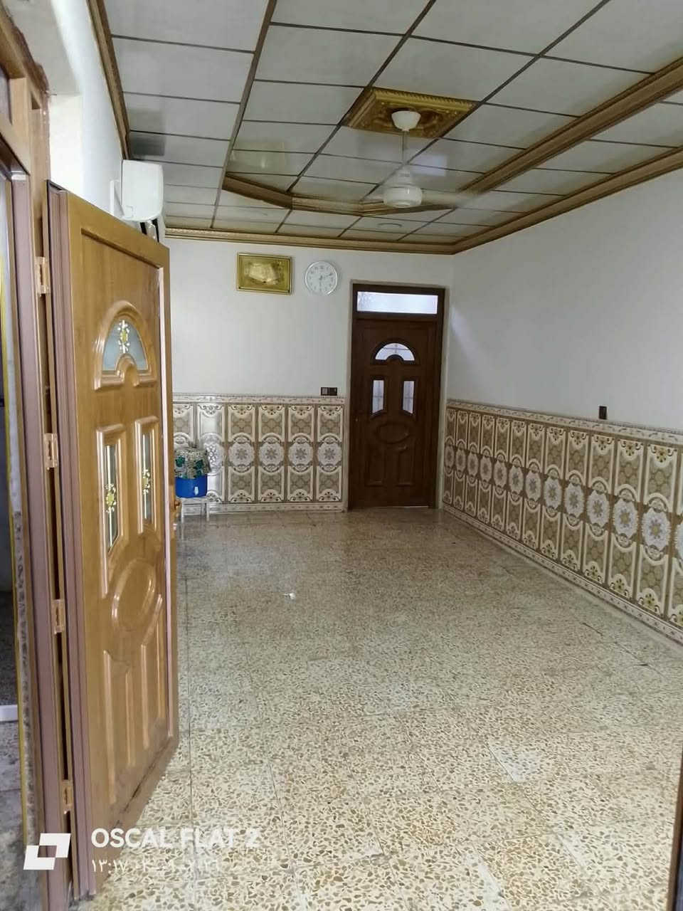 بيت 100 متر في حي زهراء قرب مدرسه القعقاع للبنات
استفسار على رقم ***********
