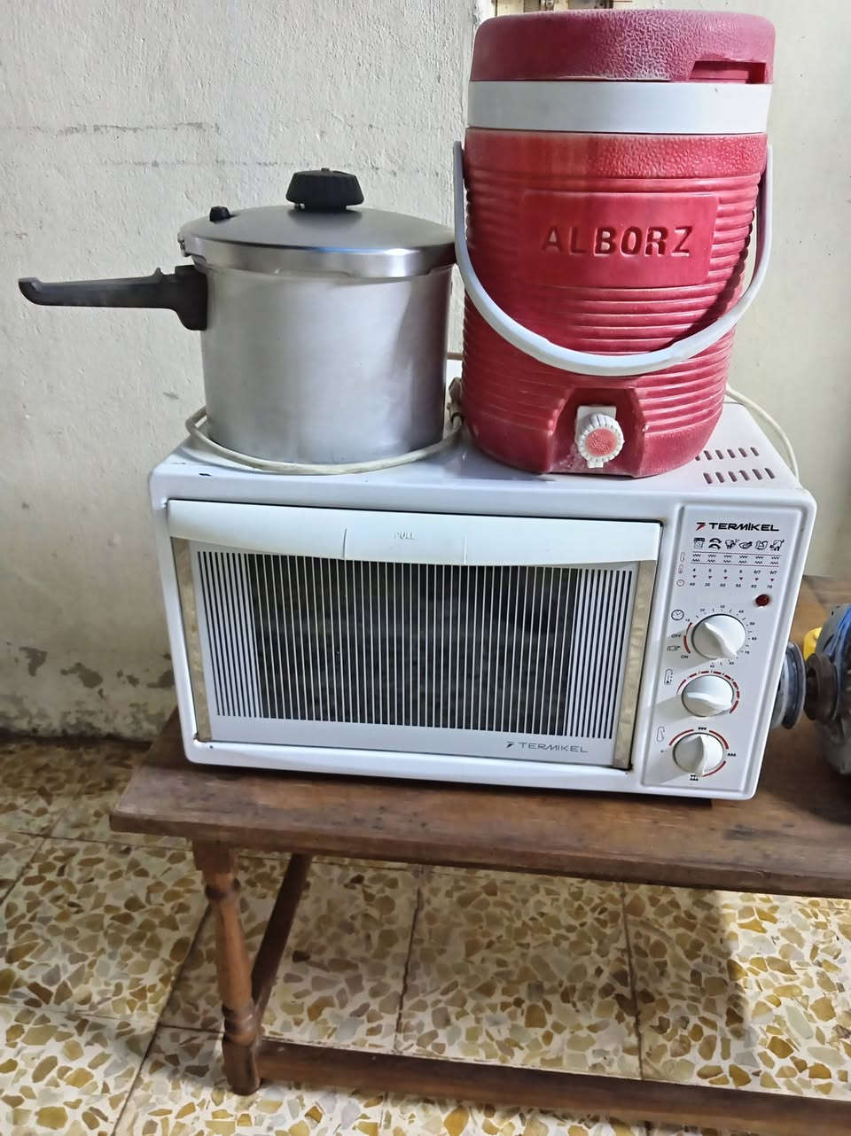 للبيع شرط شغالين بس الصوبه طك افيوز مالها هسه ومالي واهس اصلحها متواجد وتساب ***********
