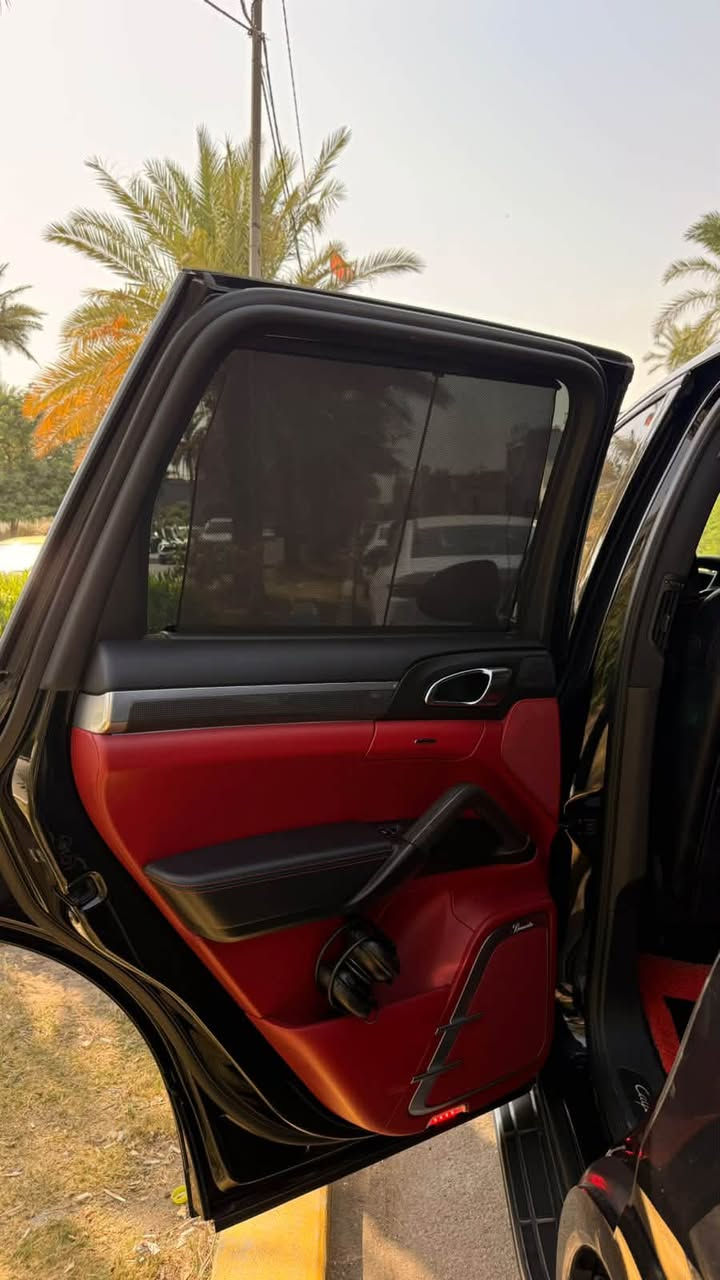 السلام عليكم 
انضف بورش suv بالعراق كايين s 2014 مكفولة كفالة عامة خليجية السيارة فول مواصفات مكينة + كير على وضع الشركة v8 تنفس طبيعي  

- اللون عنابي نيلي ( مميز ) 
- رادار امامي 
- رادار خلفي 
- ماشيه 130 الف كيلو 
- كامرة 
- حساسات 
- تضليل بالسنوية من مرور سليمانية 
- مري شفط 
- جكات ٣ وضعيات 
- ثلاث وضعيات قيادة ( normal - sport - eco ) 
- قيادة مريحة وسلسلة 
- محرك وكير كفالة على وضع الشركة برغي واحد ممفتوح + المحرك المرغوب والاقل تعقيداً v8 تنفس طبيعي 
- تبريد 8 قطع بارد جداً 
- مساج كشنات 
- تبريد كشنات 
- تدفئة كشنات 
- لون الكشنات احمر جلد طبيعي اصلي 
- السقف كنتارا اصلي 
- المقابض كاربون فايبر اصلي 
- الستيرن كاربون فايبر اصلي 
- شفتات بالستيرن 
- تدفئة ستيرن 
- وضعيات كهربائية مختلفة للكشنات + خزن 3 حركات 
- بنوراما فتحتين 
- نظام الملاحة 
- بردات خلفية 
- تحكم منفرد بالمقصورة الامامية للجهتين 
- تلفون خاص بالشركة 
- سماعات رأس البورش الاصلية 
- سستم سماعات  Burmester High-End Surround Sound اقوى سستم بالعالم يجي 16 سماعة 
- صندوق كهرباء 
- السيارة جاهزة تاخذ وتروح بيها لالمانية اذا وكفتك تعال رجعها اي نقص مابيها من صدر ودهن وفلاتر 

هذه الفئة بيها كلش هواي مواصفات ذكرت فقط التفاصيل الي نبحث عليهن احنه 

اما سعر السيارة فمستحيل تلكي هل سعر بهيج نظافة 
السعر ب265$ ورقه وبيه مجال بسيط
مكان السياره بغداد
واي استفسار اني حاضر

***********

0772434635

( محمد الصعب )
