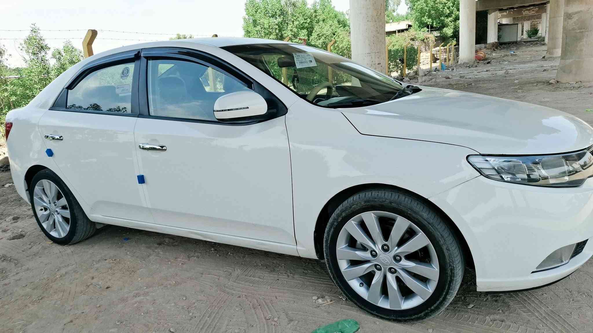 السلام عليكم سيراتو 2011 خليجي السياره بيه جاملغ وبنيد بدون دواخل السياره جاهزه من كلشي كير مكينه حداديه تخم تاير تبريد اي نقص مابيه سنويه لل 31بسم كردي تريد وكاله تريد تحويل السعر 88وبيه مجال مراوس هم ترهم المكان طويريج رقم راعيه ***********
