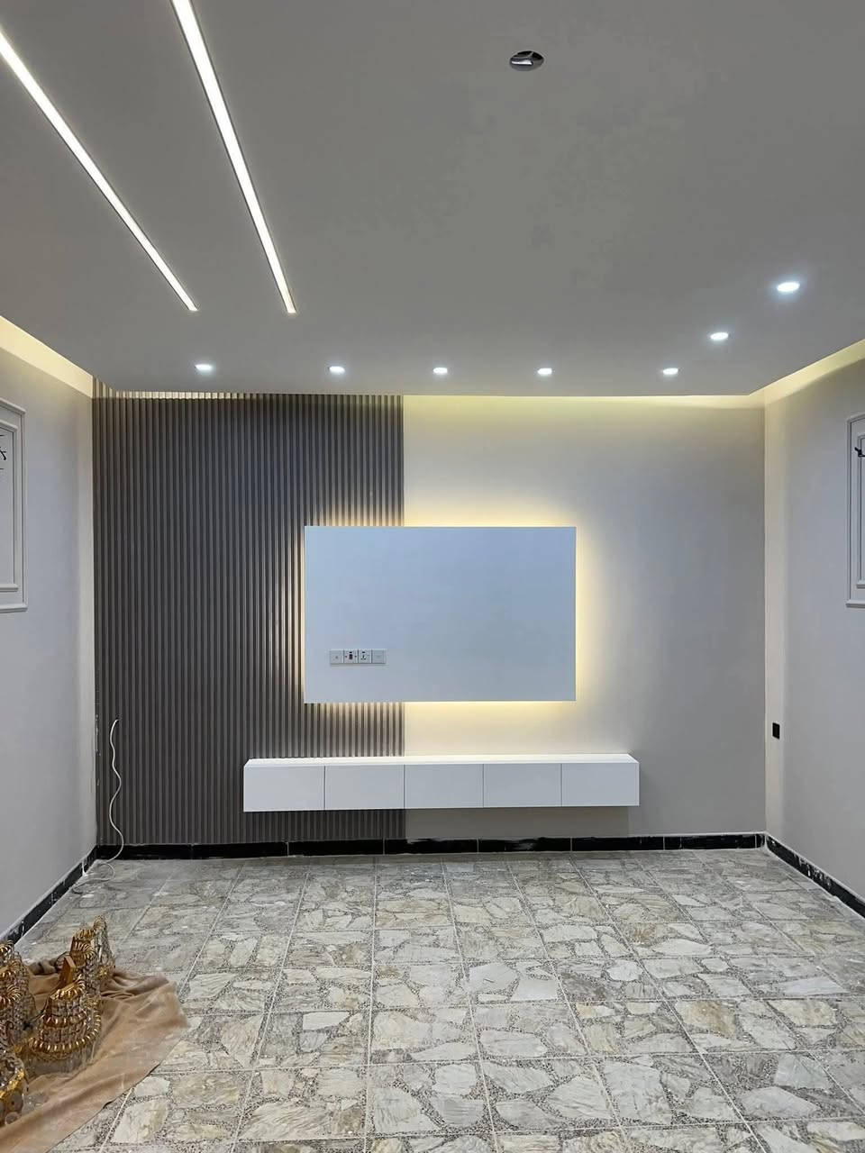 💫 ذوقٌ يُرى… وشعورٌ يُعاش
حين يجتمع الذوق مع التفاصيل الجميلة، يتحول بيتك🏤 إلى مساحة تعكس شخصيتك وتمنحك إحساسًا مختلفًا بالراحة. 
▪️ أحدث الديكورات الجبسن بورد 👇 
▪️ أفظل شركات الأصباغ 👇 
▪️ أجمل تصاميم للجبسن الأناره 👇 
▪️ موقعنا بغداد مجمع حوراء بغداد 👇 
للاستفسار الاتصال على الرقم *********** متوفر واتساب عمر أبو أنس

