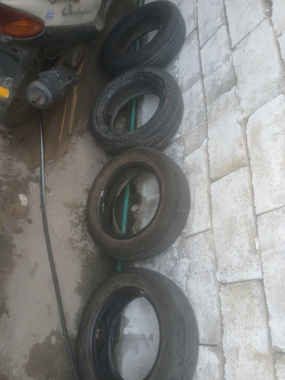 اربع تايرات نظيف زوج ٢٥ مال سابيه مكاني الشعله
