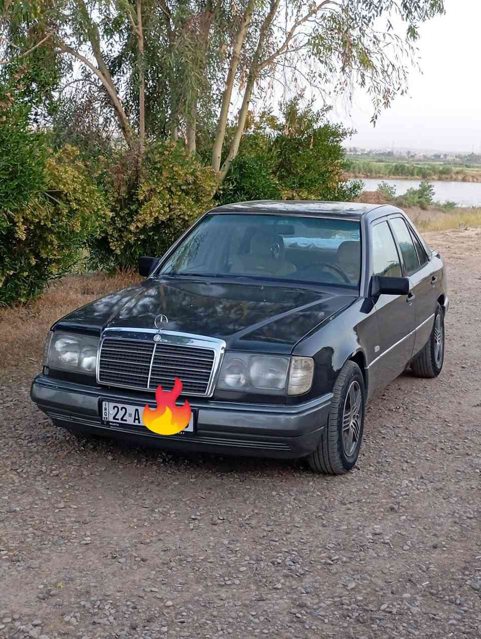 مرسيدس للبيع (موديل 1991) بسعر مناسب
المحرك: فيفتي 3000
التبريد: شغال 
الرقم: أربيل (سنوية وهزة مجددة لغاية 2030)
القواعد: قواعد ودبلات سليمة 
كير ومكينة بالشرط 
الحالة العامة: السيارة بنشاط ممتاز وجاهزة فقط ملاحضات بسيطة 
للأستفسار 
رقم الهاتف: [***********] اتصال او واتساب
المكان: [ديالى ]

