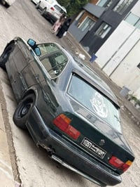 بي ام دبليو ٥٢٠ • موديل ١٩٩٠ • مقاعد جلد