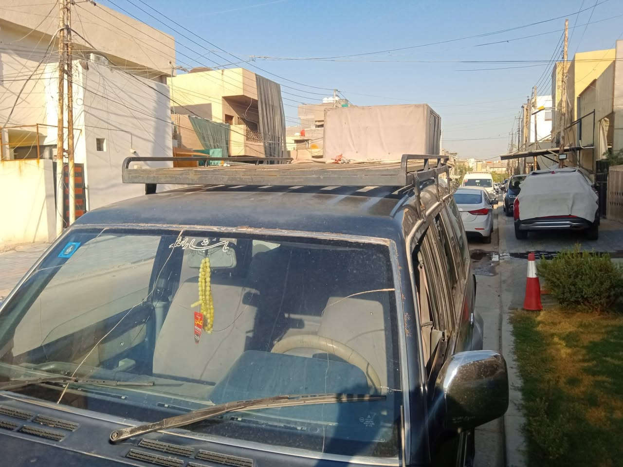 السلام عليكم باجيرو موديل 1995 سياره بدون صبغ بلاد محرك 3000 بطه جديد سياره جاهزه من كلشي رقم بغداد نكليزي ثاني يوم احولك سياره نضيفه كلش سعر 60 /***********
