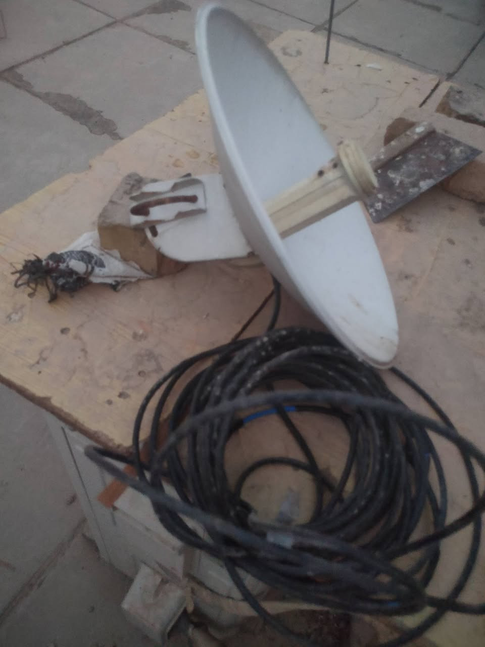متاح ***********
