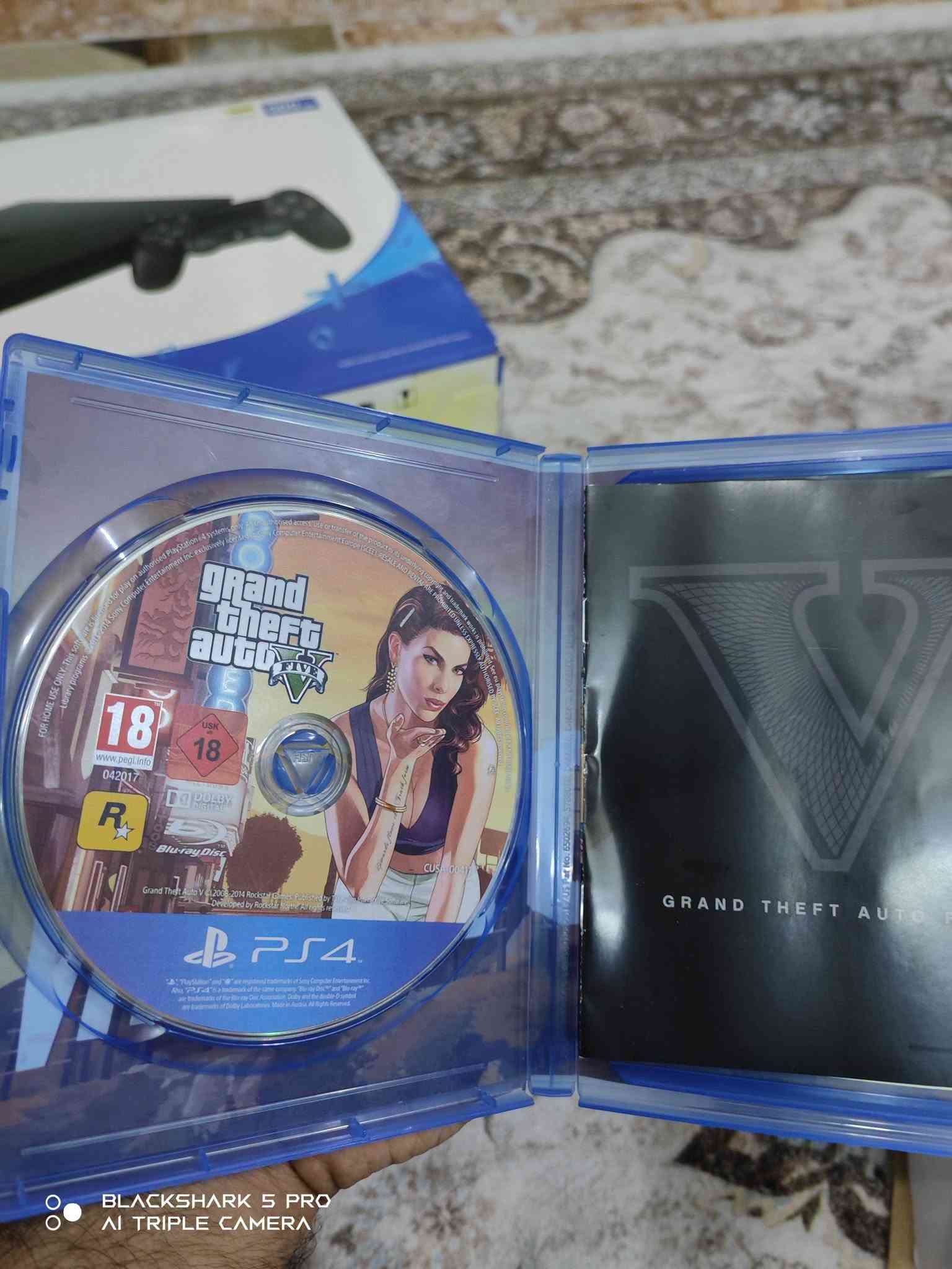 PS4 سليم • ٥٠٠جيجا • اقراص GTA V+TEKKEN ٧