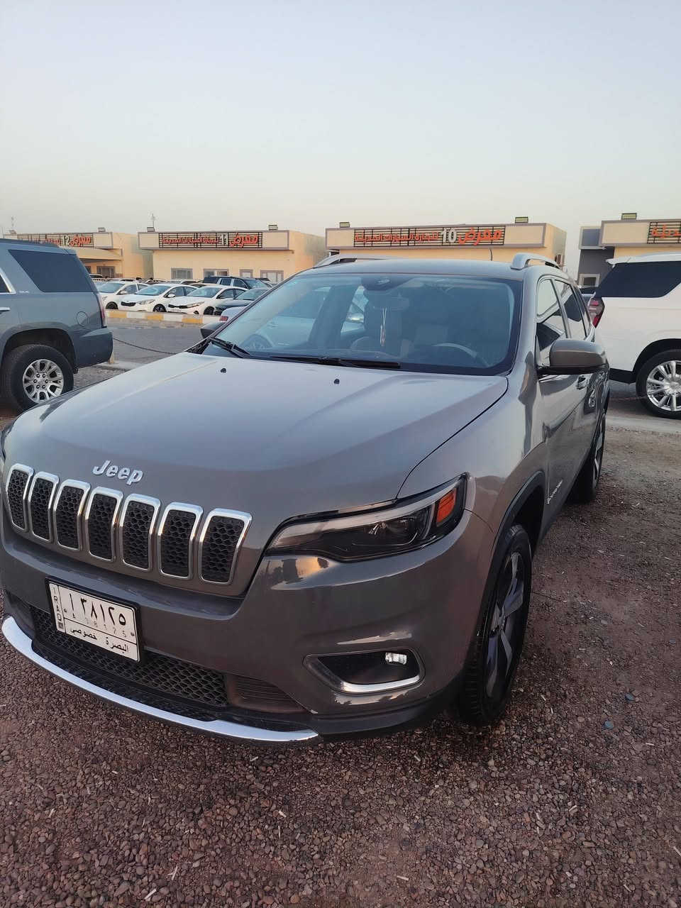 🚘  مراوس ويه  جالنجر جيب شيروكي بزون موديل 2020

🔹 المواصفات:
• بصمة
• كشنات جلد
• الون سمنتي 🥰 
• مكينة 3600+6سلندر
• تخم تاير جديد
• صدر جديد

🔧 الحادثة:
3قطع جاملق وبنيد وباب خلف السائق 
✅ لا لغد
✅ لا شاصي

✅ مكفولة المكينه والكير والتبريد
✅ السيارة كاملة وما بيها أي نقص
✅ سياره بديها جديد كلش 
✅ عليها جميع الإضافات

💵 السعر:130 ورقة — وبيها مجال
📍 المكان: البصرة القبلة 

📞 للاستفسار: ***********
