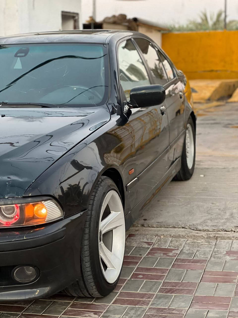 🔥🔥 لأهل الـBMW والذوق الرفيع… هاي مو مجرد E39! 🔥🔥
🇩🇪 BMW E39 540 — هيبة الـV8 الألماني الأصلي 🇩🇪

إذا تدور على سيارة شكل، هيبة، راحة وأداء… هاي تستاهل تنشاف 👌🏻

💎 المواصفات:
🔸 موديل 2000
🔸 محركV8.4.0
🔸 قير أوتوماتيك تيبترونك
🔸 دفرنس 2.81
🔸 لون أخضر زيتوني غامق مميز جداً
🔸 جنوط 19** دبل شفه مميز **
🔸 السيارة جاهزة للاستخدام

🔥 E39 بهيبتها المعروفة… والـ540 إلها طعم ثاني!
سيارة تجمع بين الفخامة الألمانية، الثبات، الراحة وصوت الـV8 🇩🇪🔥

📍 الموقع: كربلاء
💰 **السعر: خاص **
📞 للتواصل: ***********

⚠️ للجادين فقط
🔧 الفحص حق المشتري وبالمكان اللي يختاره.

لا تسأل عن السيارة من الصور… تعال شوفها وراح تعرف قيمتها. 🔥

#BMW #E39 #540i #BMW540 #V8 #BMWIraq #BMWKarbala
