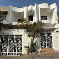 حەمەی کەریم • ٢٠٠م • گراج