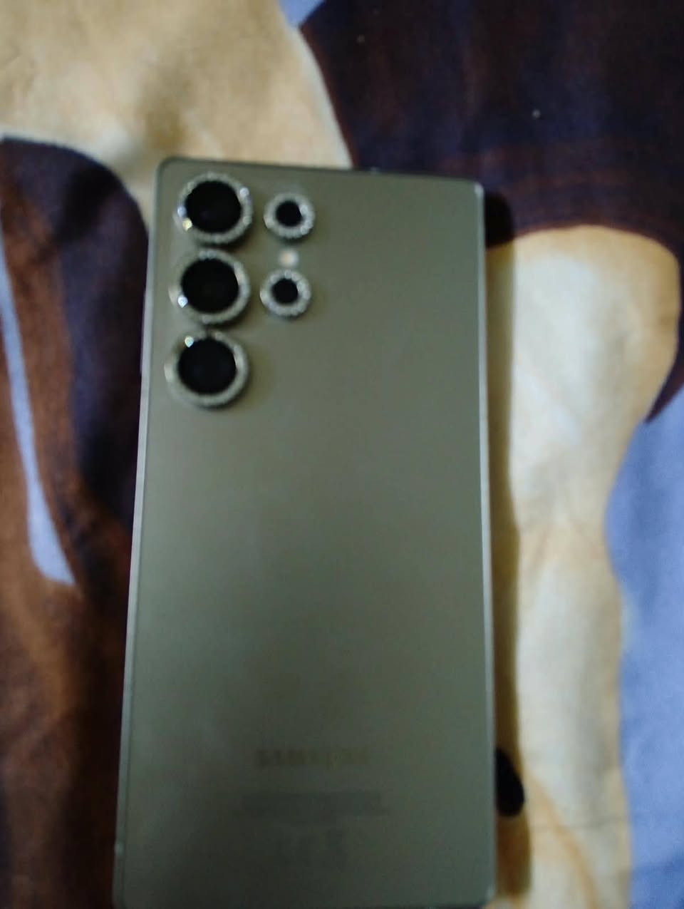 سلام عليكم s25 ultra ذاكره 256 جديد استخدام قليل  لوك مكفول حتى من الشخط بعده داخل الضمان سعر 1150 وبي مجال مكاني بغداد الزعفرانيه ***********
