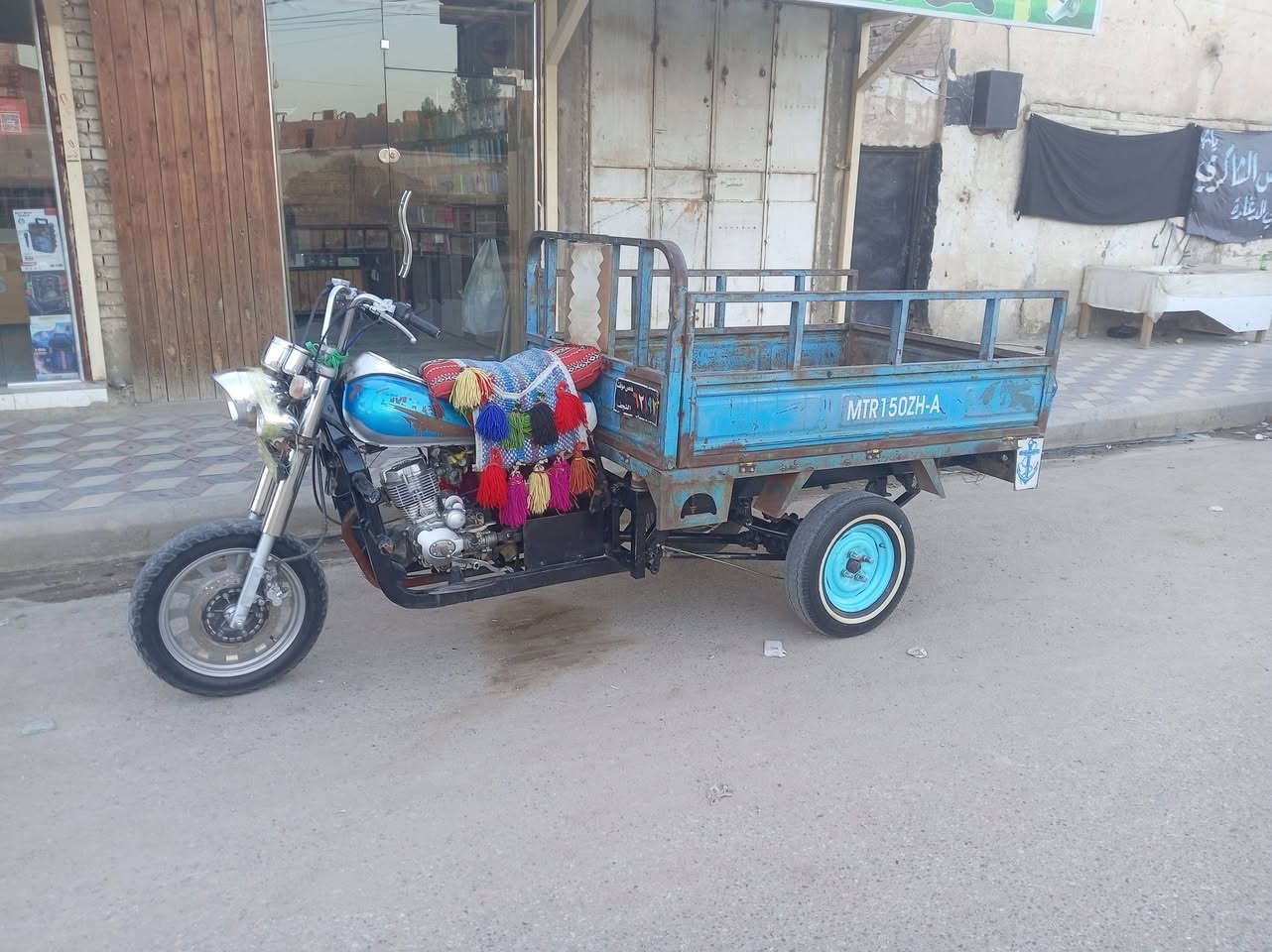 السلام عليكم ستوته للبيع للبيع مديل 2007 باب اول رقم او سنويه شاصي وركبه مكفوله ركبه بلادي ستوته مكفوله شاصي وركبه مكينه جديده تايرات خطه مقدم جديد كهربائيات شغاله نكره سلف باقي تفاصيل خاص *********** المكان الديوانيه

