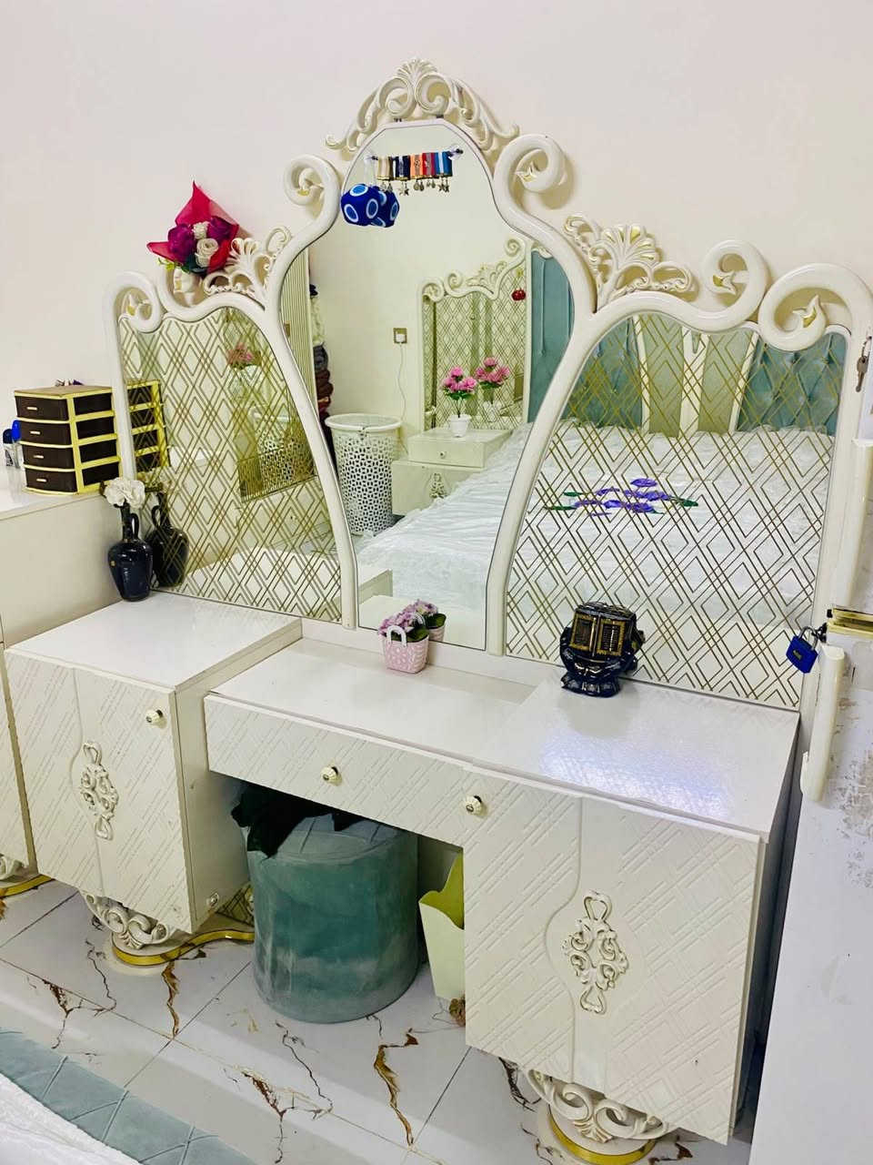 غرفه نوم ملكيه • ٩ قطع • نظيف