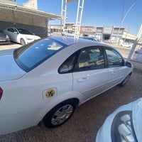 اوبترا • ٢٠١١ • الرمادي