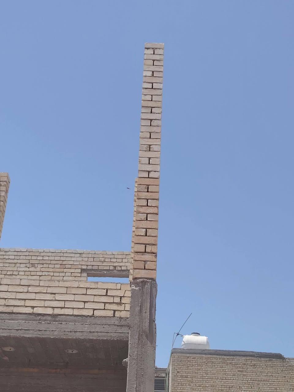 السلام عليكم خلفه بناء درجه اولئ متفرغ حاليآ اشتغل قطعي وعل دبل الارضي375 بأنسب الاسعار التزام بل موعد شغل درجه اولئ اشراف مهندس رقم الهاتف *********** بي وتساب
