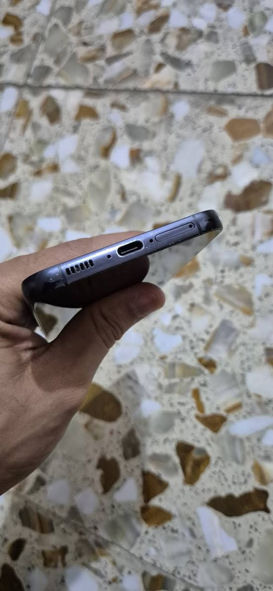 📱 للبيع Samsung Galaxy S23 Plus
🔹 النسخة: أمريكي
🔹 الذاكرة: 256GB

🔹 الحالة: نظافته مثل ماموجود بالصور

💰 السعر: 475 ألف دينار وقابل للتفاوض 
بدون ملحقات بدون ملحقات فقط جهاز

📍 العنوان: بابل/ قضاء الهاشميه 
📞 رقم الهاتف: ***********
