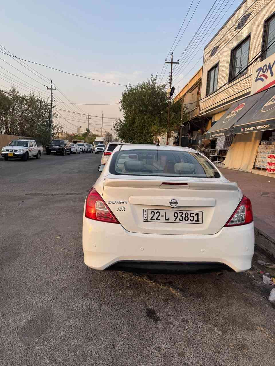 نيسان صني
موديلي ٢٠٢٢
‏٩٣هازاررويشتي
فول موصفاته
ناو زرد
سوكان فوليوم + يده نيك + دبل گيج + شاشه گەورە 
حساس + كاميره اوينه كاربا
تبريد ثلج ❄️ 
سعر ١٠٣
*********** أربيل, العراق
