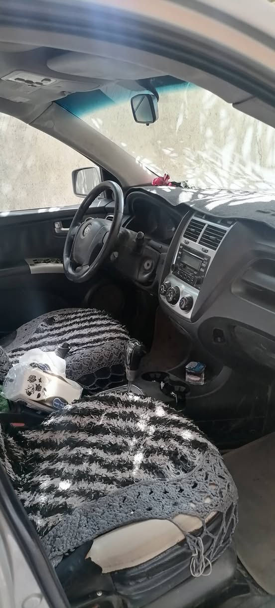 سيارة للبيع
سبورتج ٢٠٠٨
فولل مواصفات
وارد أمريكي
محرك ٦. ٢٧٠٠
فتحة سقف
سيارة جهازة
تبريد ثلج

سعرها.....  ١١٥

العنوان ديالى الخالص

***********
