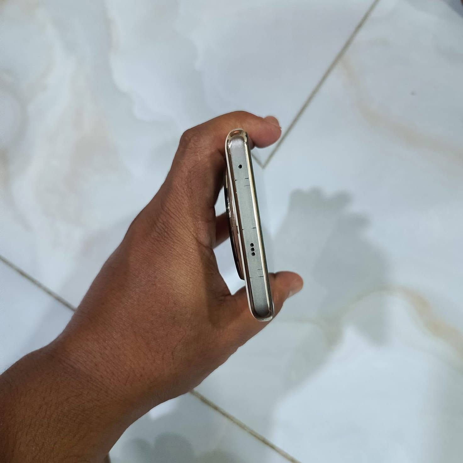 سلام عليكم
ريلمي 12 برو بلس 5g
ذاكرة 512
شاشة 120 هيرتز 
العشوائية 8
البطارية 5000
الجهاز نضيف كلش ستخدام شخصي نضافة عالية كلش 
سعر 350 بي مجال حك الجية 
الجهاز بدون ملحقات مكاني نجف توصيل لا يوجد ***********
