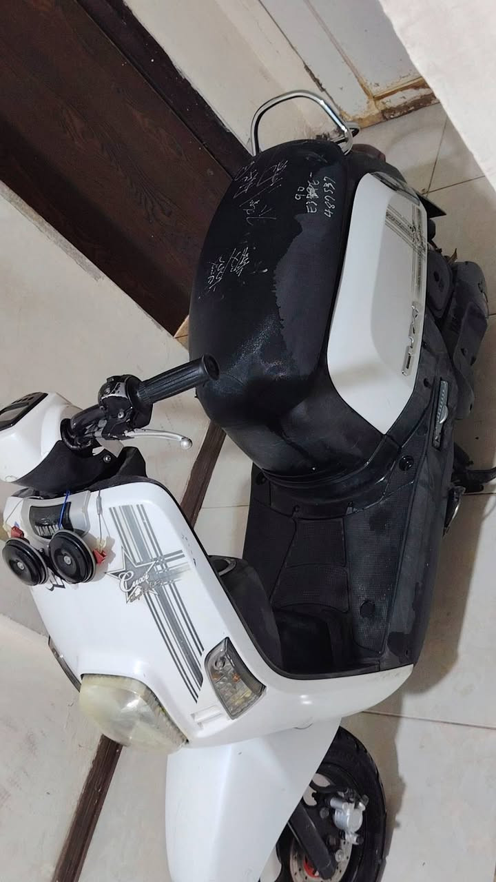 دراجه للبيع ماكس بوليس دراجه كلها بلاديه دراجه فول مواصفات سعر 900 وبيها مجال عنوان النجف الاشرف ***********
