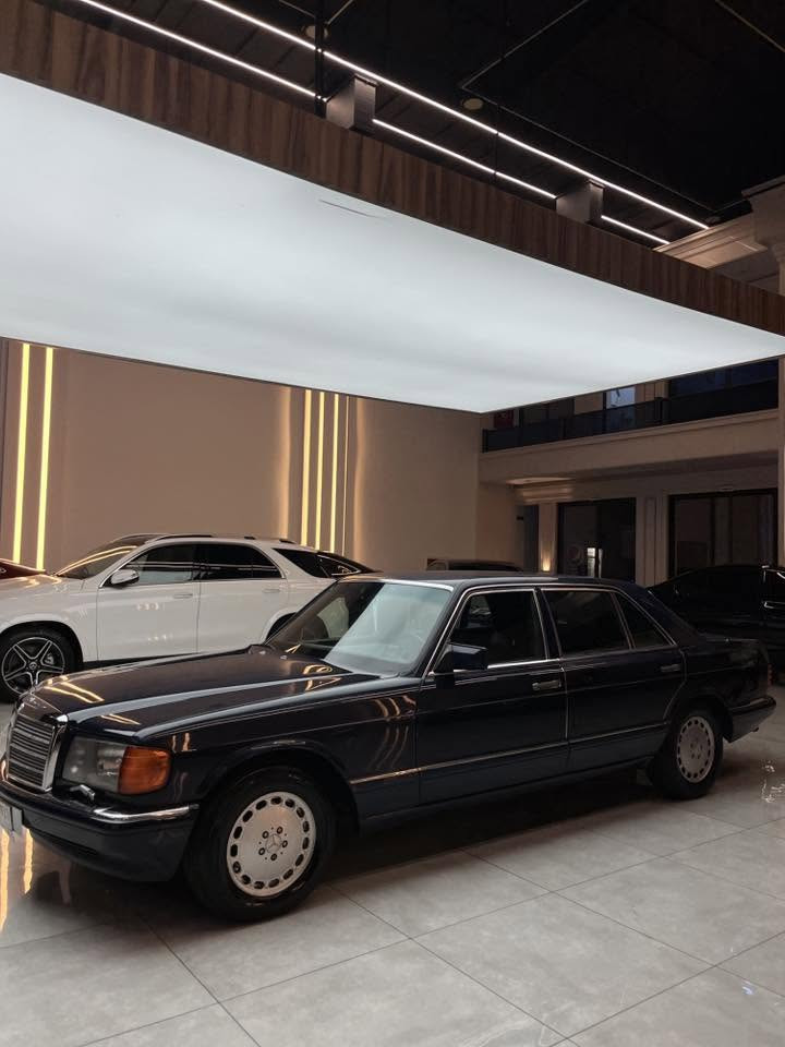 Mercedes-Benz 1991 SEL 560

سلام عليكم مارسيدس رئاسي 560 sel باب طويل

السياره بلاديه بس بيه شبر مبل قماره صبغ اثر طلقه وبل صندوك كذالك 

داخل نيلي مشيف 

مكينه 560 بلاديه 

برده كهرباء 

كشنات اربعه كهرباء

فول مواصفات 

سياره ما ملعوب بيه كله ع بلاد 

سياره ماشيه 82الف 

سعره 230 ورقه 

مكانه اربيل 

للتواصل 

***********

***********
