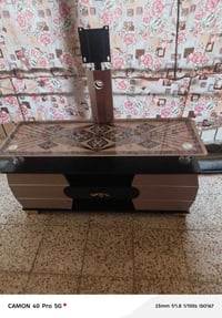 ميز • نضيف • للبيع