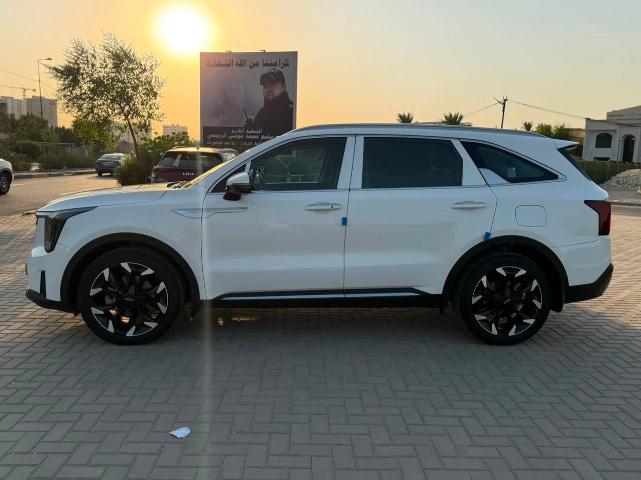 سورنتو 2025   V6
رقم بغداد ب اسمي تحويل ثاني يوم
7 راكب 
داتا شو 
دبل كشن كهرباء 
دبل كامرة و دوارة 
قمارة بانوراما
تشغيل عن بعد
ويل 20 
انارة محيطيه 
تبريد 3 قطع
بردات خلفية 
كير ماوس 
فول تحكم ستيرن
شفتات ستيرن 
هاند بريك بصمة
اوتو هولد
٤ انظمة قيادة 
نظام نزول منحدرات
حساس امامي خلفي
دخول ذكي بدون مفتاح
تبريد شاشة لمس
مري شفط

ماشية 46

السيارة كلش جديدة ونظيفة واستعمال شخصي ..
بيها ملاحظات بارد بسيطه بالبدي 

مكاني بغداد 
*********** 📞
