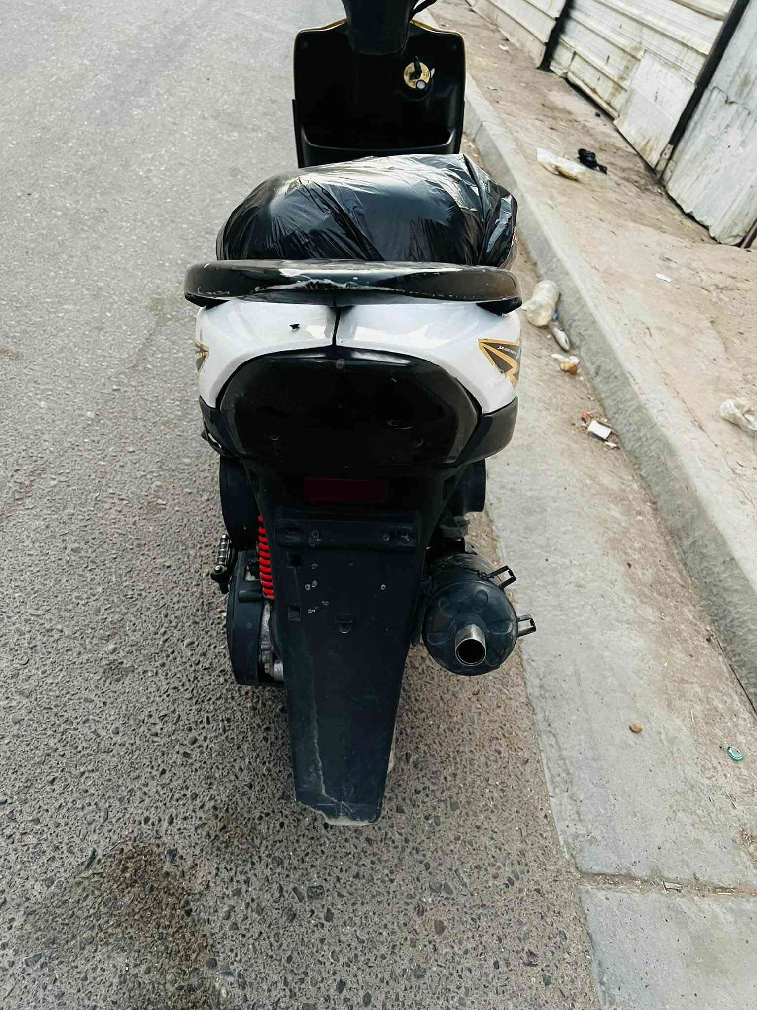 عندي ماكس عدله نضيفه مكينه ناعمه شلعه ومعدل نكره سلف كهربائياتهه شغاله اوراق كامله المكان الغزاليه السعر 425 الشراي يخابر وهذه رقمي ***********
